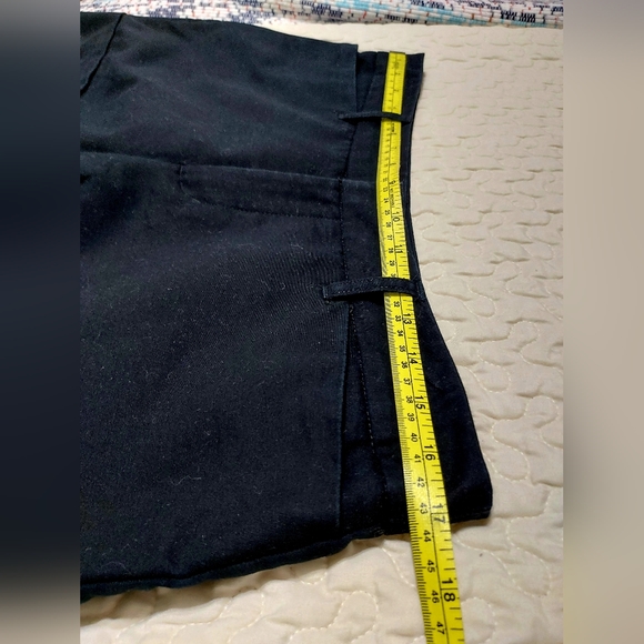 2 pairs of Catherine Malandrino shorts - Picture 11 of 12